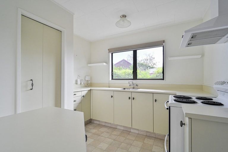 Photo of property in 5/501 Eastbourne Street East, Hastings, 4122