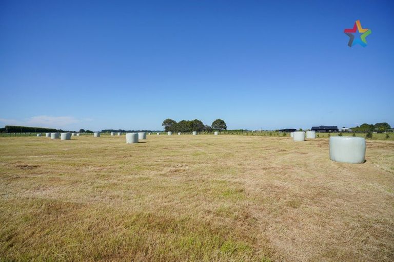 Photo of property in 15 Weir Road, Waianiwa, Invercargill, 9874
