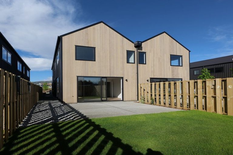 Photo of property in Northlake, 28 Glenavon Green, Wanaka, 9305