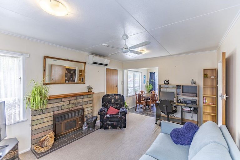 Photo of property in 65 Great North Road, Waipawa, 4210