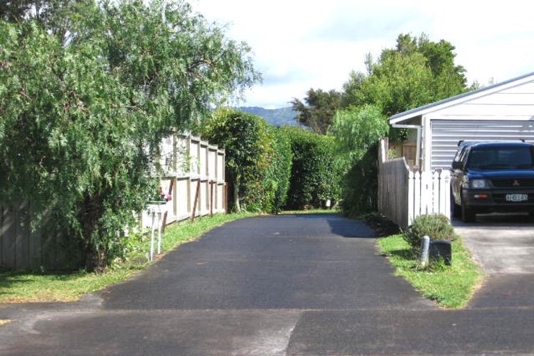 Photo of property in 2/16 Denver Avenue, Sunnyvale, Auckland, 0612