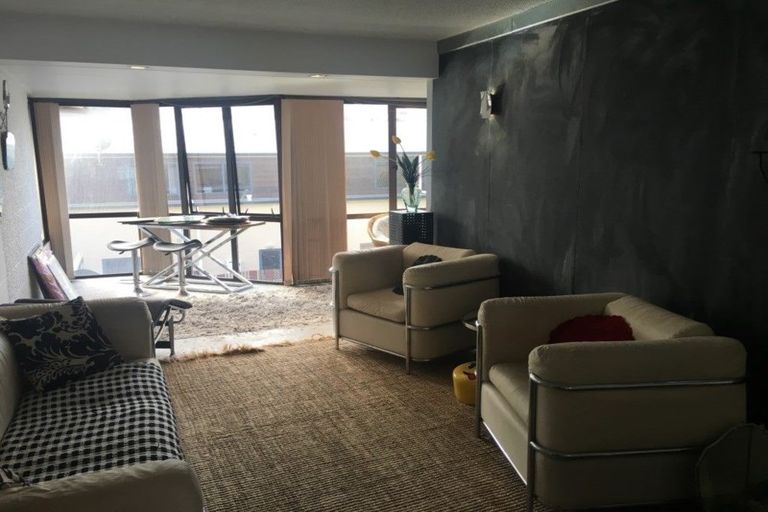 Photo of property in 40 Maunganui Road, Mount Maunganui, 3116