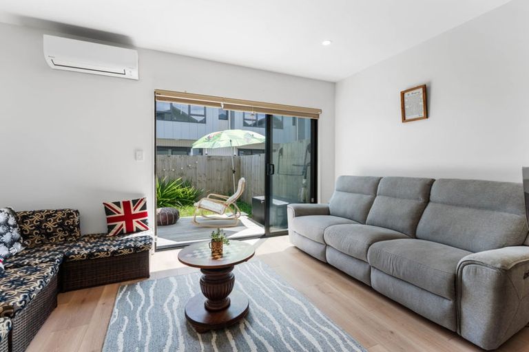 Photo of property in 8/28 Smythe Road, Henderson, Auckland, 0612