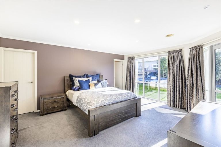 Photo of property in 3 Peppertree Glade, Kelvin Grove, Palmerston North, 4414
