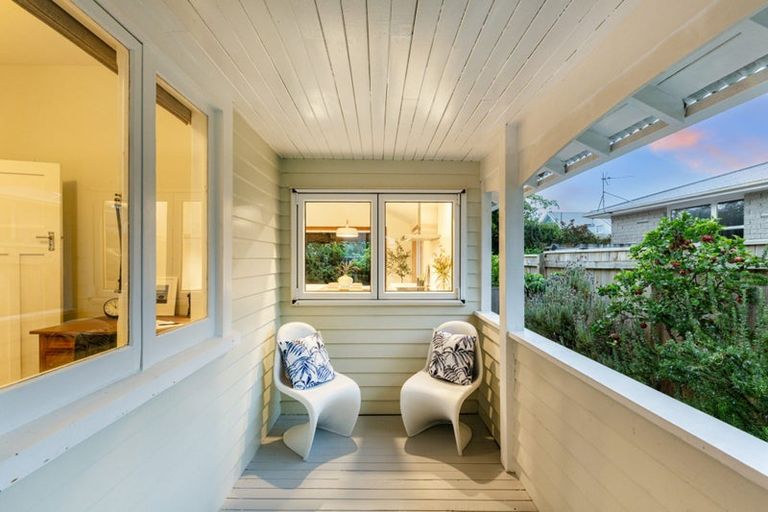 Photo of property in 254 Muritai Road, Eastbourne, Lower Hutt, 5013