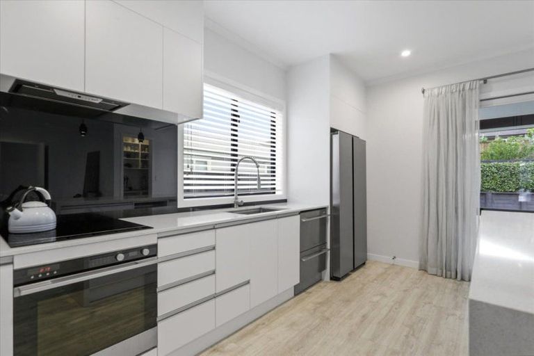 Photo of property in 23 Puhirake Crescent, Pyes Pa, Tauranga, 3112