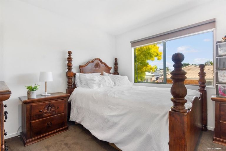 Photo of property in 8 Chippewa Place, Conifer Grove, Takanini, 2112