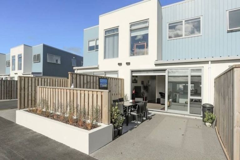 Photo of property in 10/31 Reynolds Place, Papamoa Beach, Papamoa, 3118