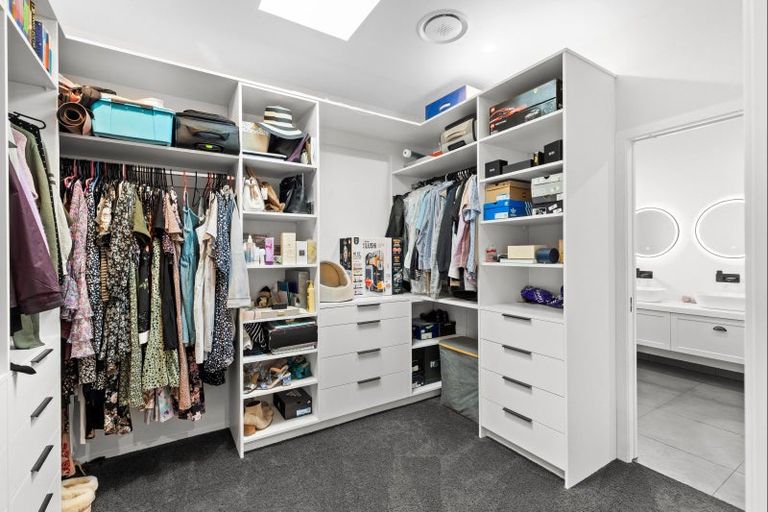 Photo of property in 7 Edenmore Terrace, Fitzherbert, Palmerston North, 4410