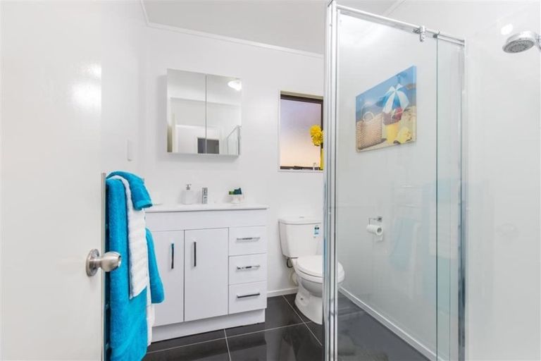 Photo of property in 2/26a Claude Avenue, Papatoetoe, Auckland, 2025