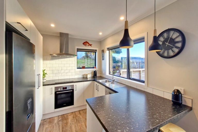 Photo of property in 20 Snappers Lane, Foxton Beach, Foxton, 4815