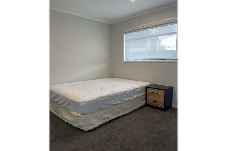 Photo of property in 4/49 Nugget Avenue, Hobsonville, Auckland, 0616