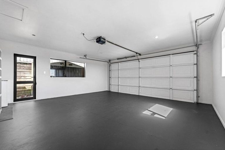 Photo of property in 22 Keri Vista Rise, Papakura, 2110