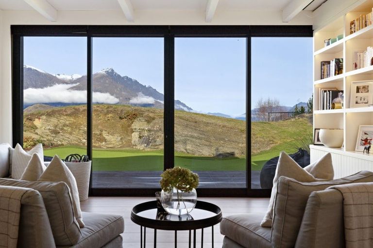 Photo of property in 47 Mooney Road, Speargrass Flat, Queenstown, 9371