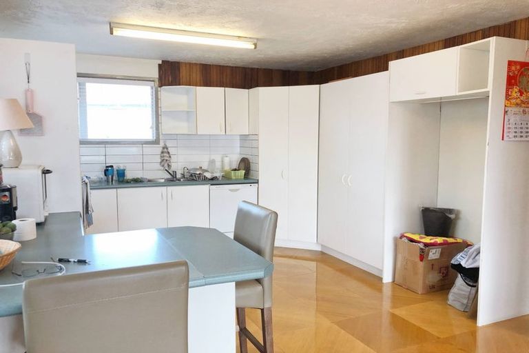 Photo of property in 13 Seakens Way, Glen Eden, Auckland, 0602