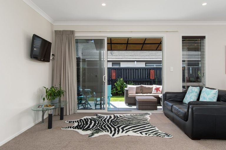 Photo of property in 77 Sandhurst Drive, Papamoa Beach, Papamoa, 3118