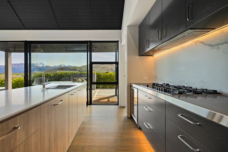 Photo of property in 17 Falconer Rise, Jacks Point, Queenstown, 9371