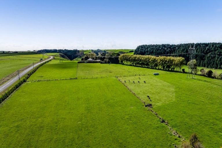 Photo of property in 724 Ararata Road, Ararata, Hawera, 4674
