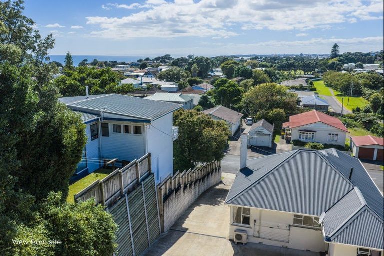 Photo of property in 12b Lawry Street, Moturoa, New Plymouth, 4310