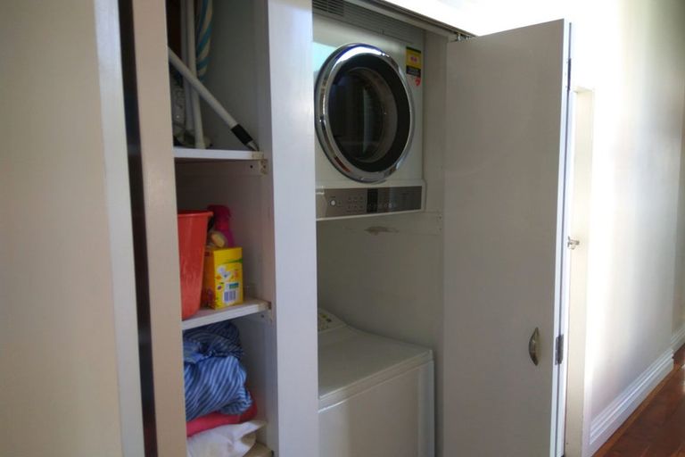 Photo of property in 3 Carrington Street, Mount Cook, Wellington, 6021