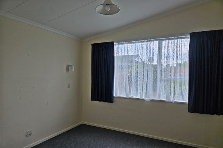 Photo of property in 2 Edwards Place, Terrace End, Palmerston North, 4410