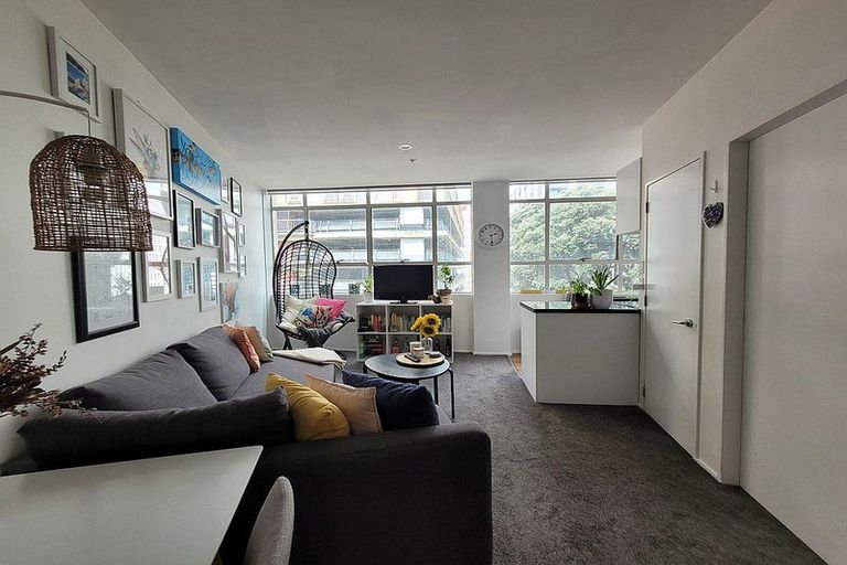 Photo of property in Hume House, 1/152 The Terrace, Wellington Central, Wellington, 6011