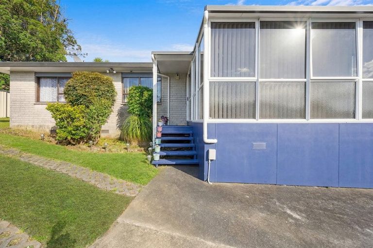 Photo of property in 2/54 Finlayson Avenue, Clendon Park, Auckland, 2103