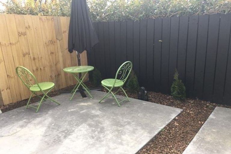 Photo of property in 17/10u Burrows Place, Frankton, Hamilton, 3204