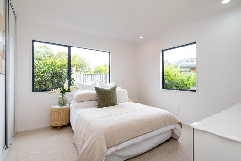 Photo of property in 5 Kensington Drive, Taradale, Napier, 4112