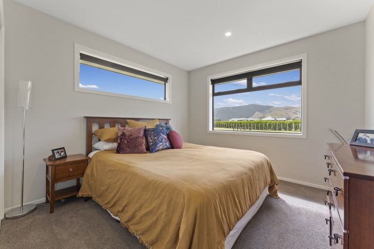 Photo of property in 9 Oriwa Lane, Levin, 5571