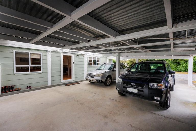 Photo of property in 375 Rangatira Road, Hunterville, 4786