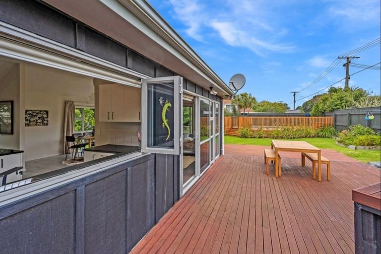 Photo of property in 160 Manly Street, Paraparaumu Beach, Paraparaumu, 5032