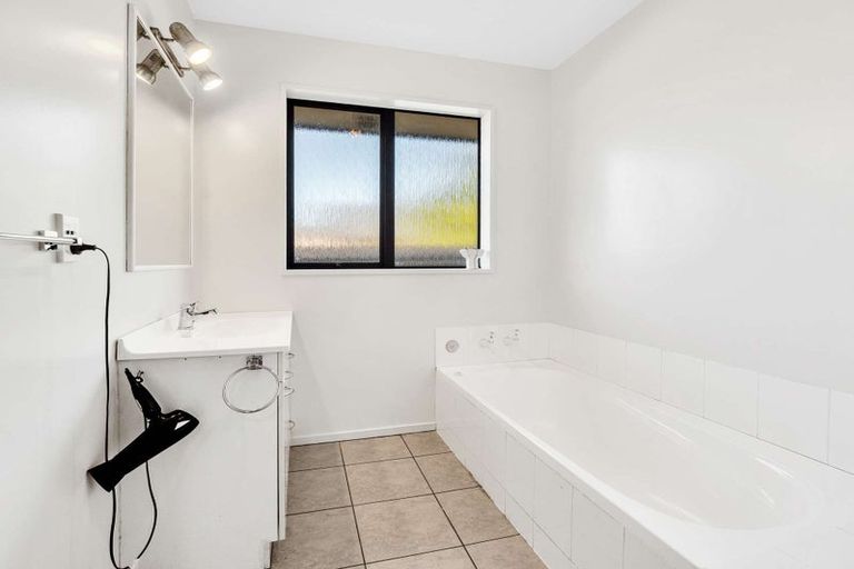 Photo of property in 13 Raphael Close, Rolleston, 7614