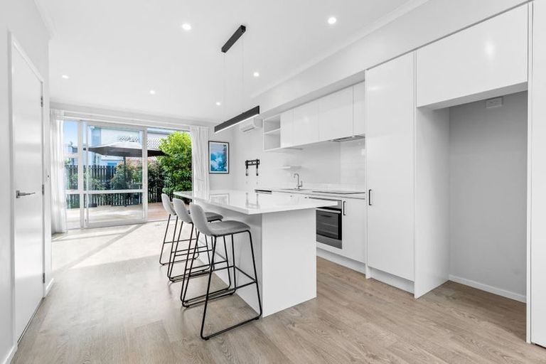 Photo of property in 20 Oioi Road, Hobsonville, Auckland, 0616