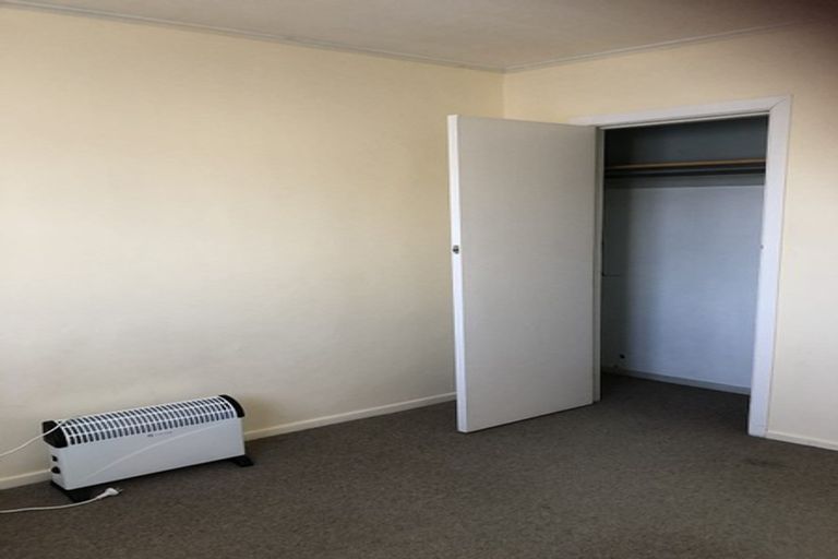 Photo of property in Shakespeare Flats, 8/48 Merton Street, Trentham, Upper Hutt, 5018
