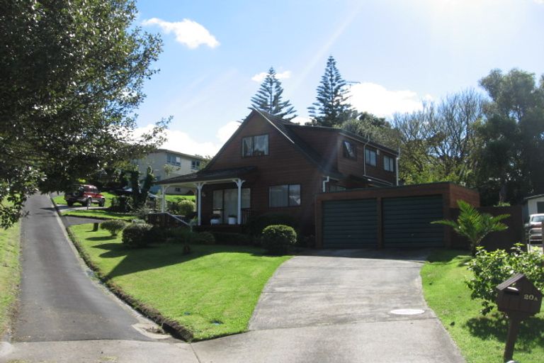 Photo of property in 20a Okareka Place, Pakuranga Heights, Auckland, 2010