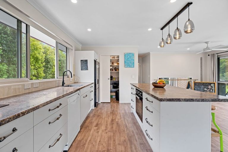 Photo of property in 6 Tavinor Road, Otaika, Whangarei, 0170