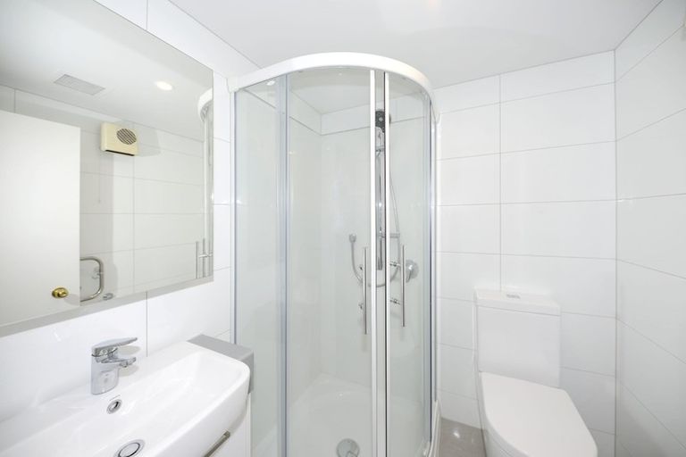 Photo of property in Gloucester Towers, 2/28 Gloucester Street, Christchurch Central, Christchurch, 8013