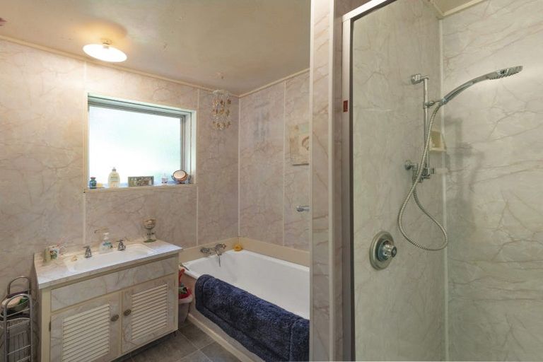 Photo of property in 29 Ranui Crescent, Khandallah, Wellington, 6035