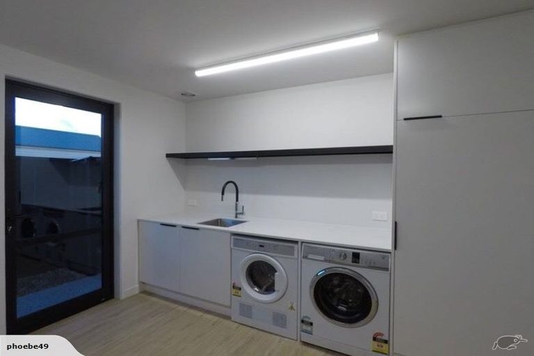 Photo of property in 15 Mount Creighton Crescent, Wanaka, 9305