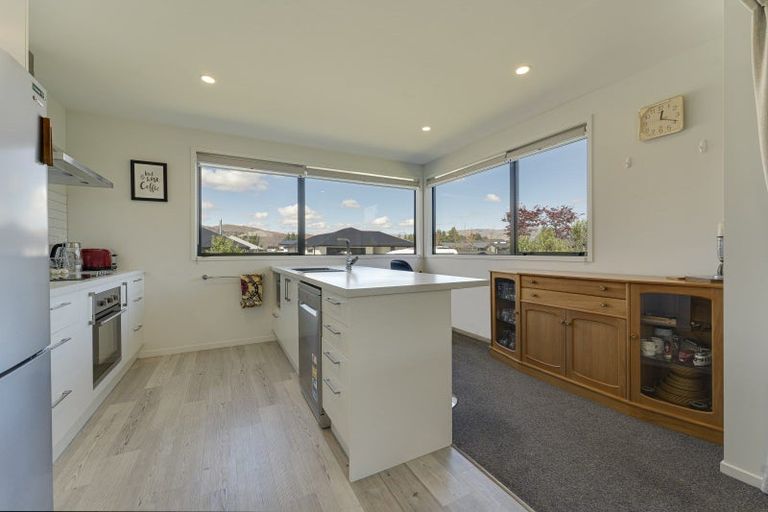 Photo of property in 17 Guano Crescent, Cromwell, 9310