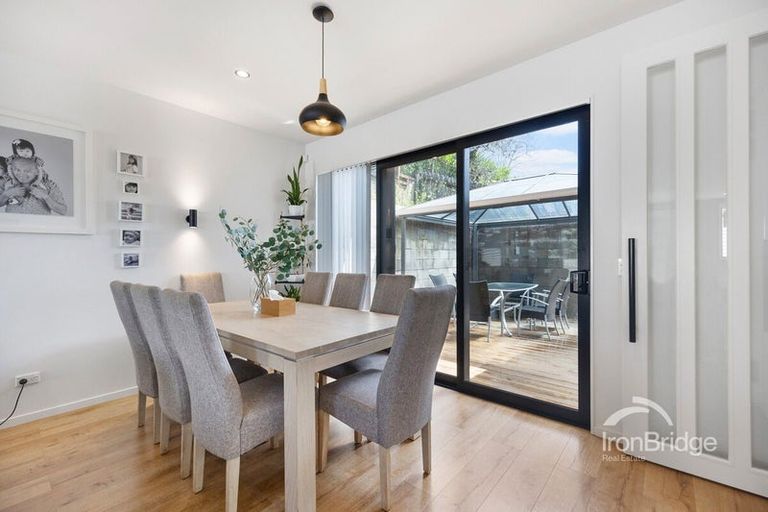 Photo of property in 21a Sovereign Place, Glenfield, Auckland, 0629