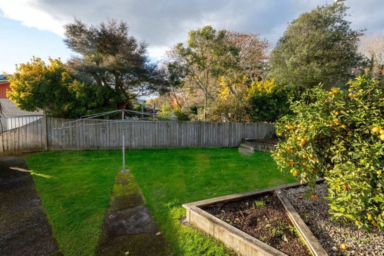 Photo of property in 2 Hector Place, Sunnybrook, Rotorua, 3015