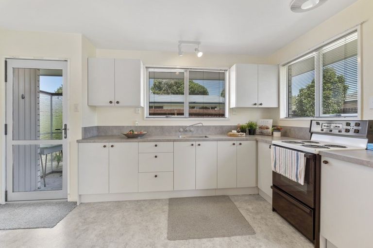 Photo of property in 1/5a Purakanui Place, Northwood, Christchurch, 8051