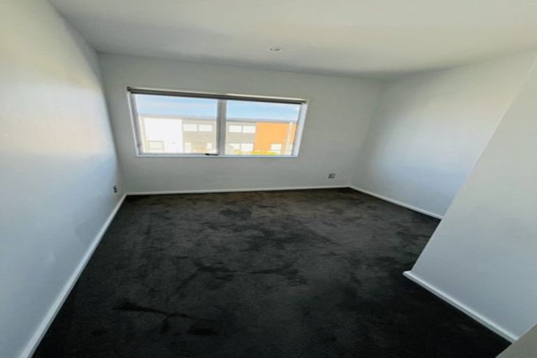Photo of property in 9 Meritage Lane, Te Atatu South, Auckland, 0610