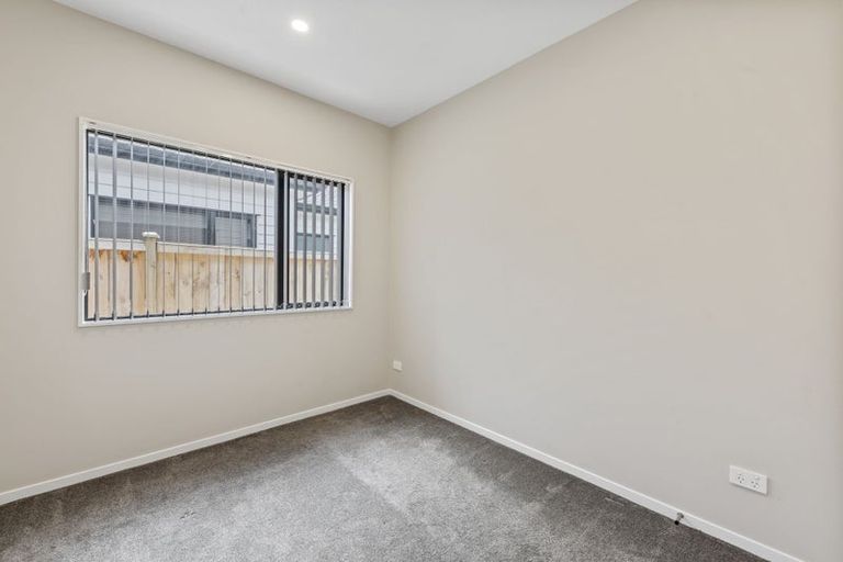 Photo of property in 5 Sapwood Crescent, Takanini, 2110