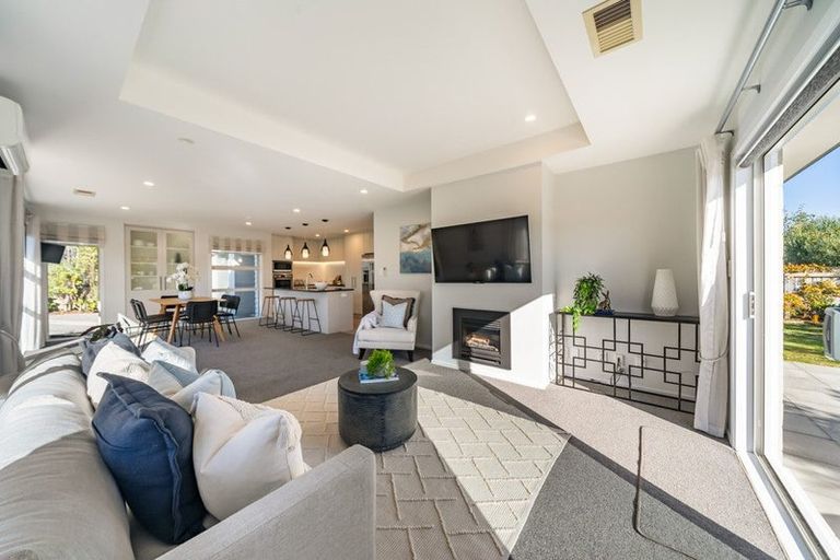 Photo of property in 9a Marlborough Street, Silverstream, Upper Hutt, 5019