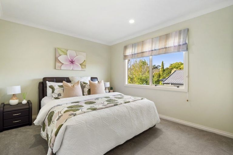 Photo of property in 16 Oakway Drive, Schnapper Rock, Auckland, 0632