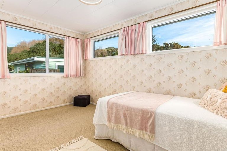 Photo of property in 116 Tilley Road, Paekakariki, 5034