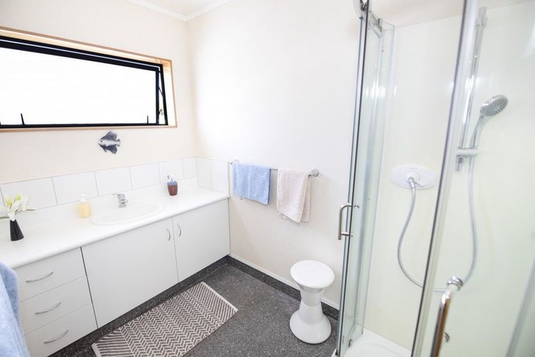 Photo of property in 51c Church Road, Taradale, Napier, 4112